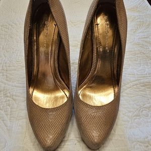 Nude Gold/BCBG heels